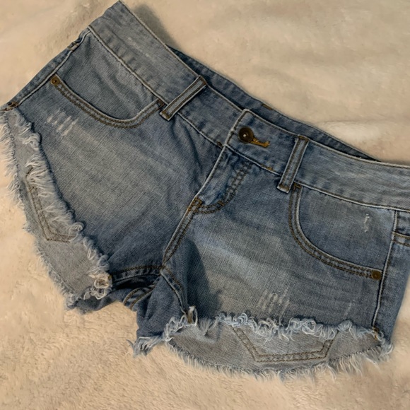 jean shorts🩵 - Picture 2 of 10